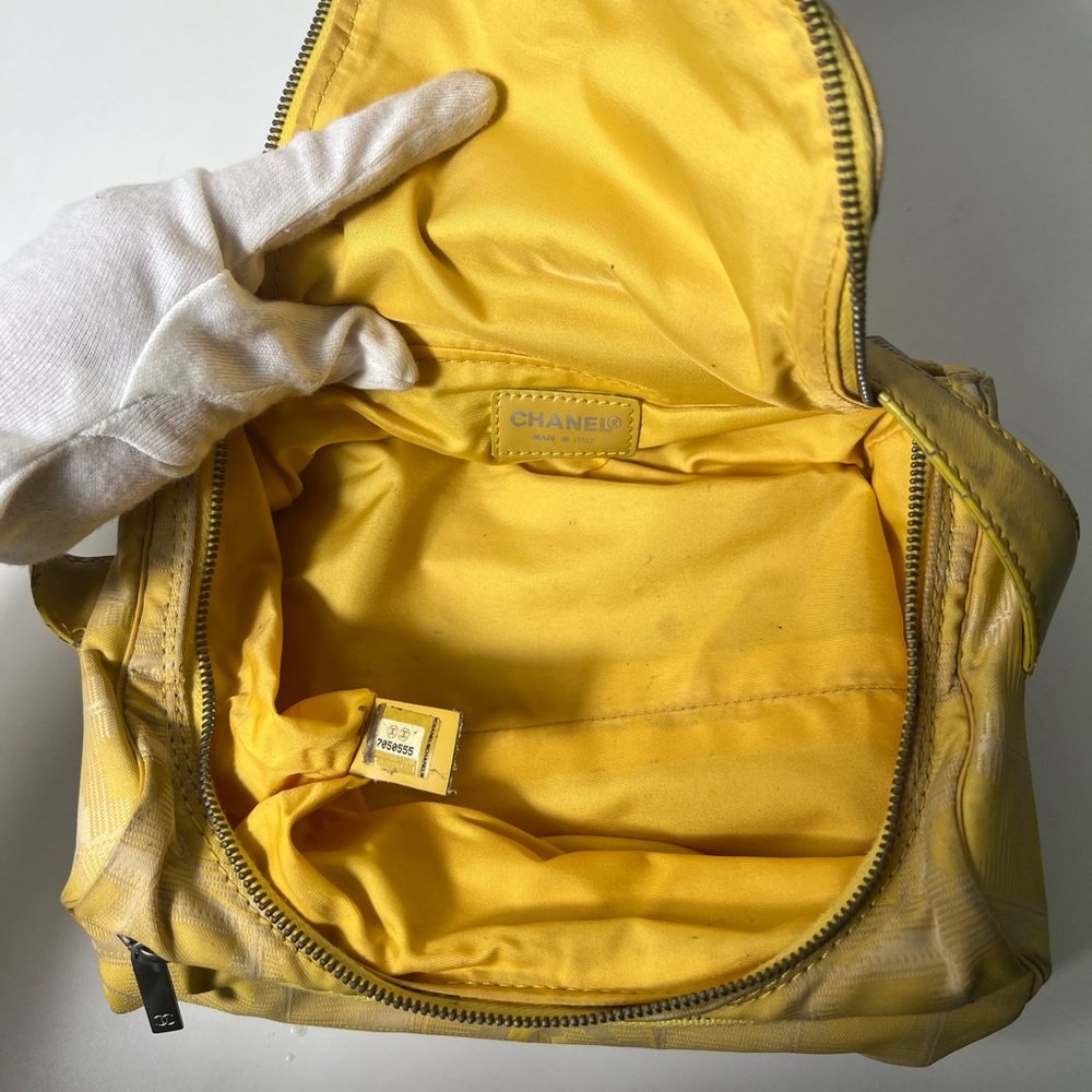 Chanel CC Travel Line Nylon Sport Makeup Vanity Toiletry Top Handle Purse Bag - Picture 13 of 15